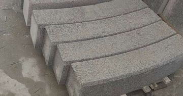 南宁芝麻白弧形路牙石