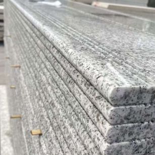 南宁芝麻白楼梯踏步 花岗岩楼梯板材