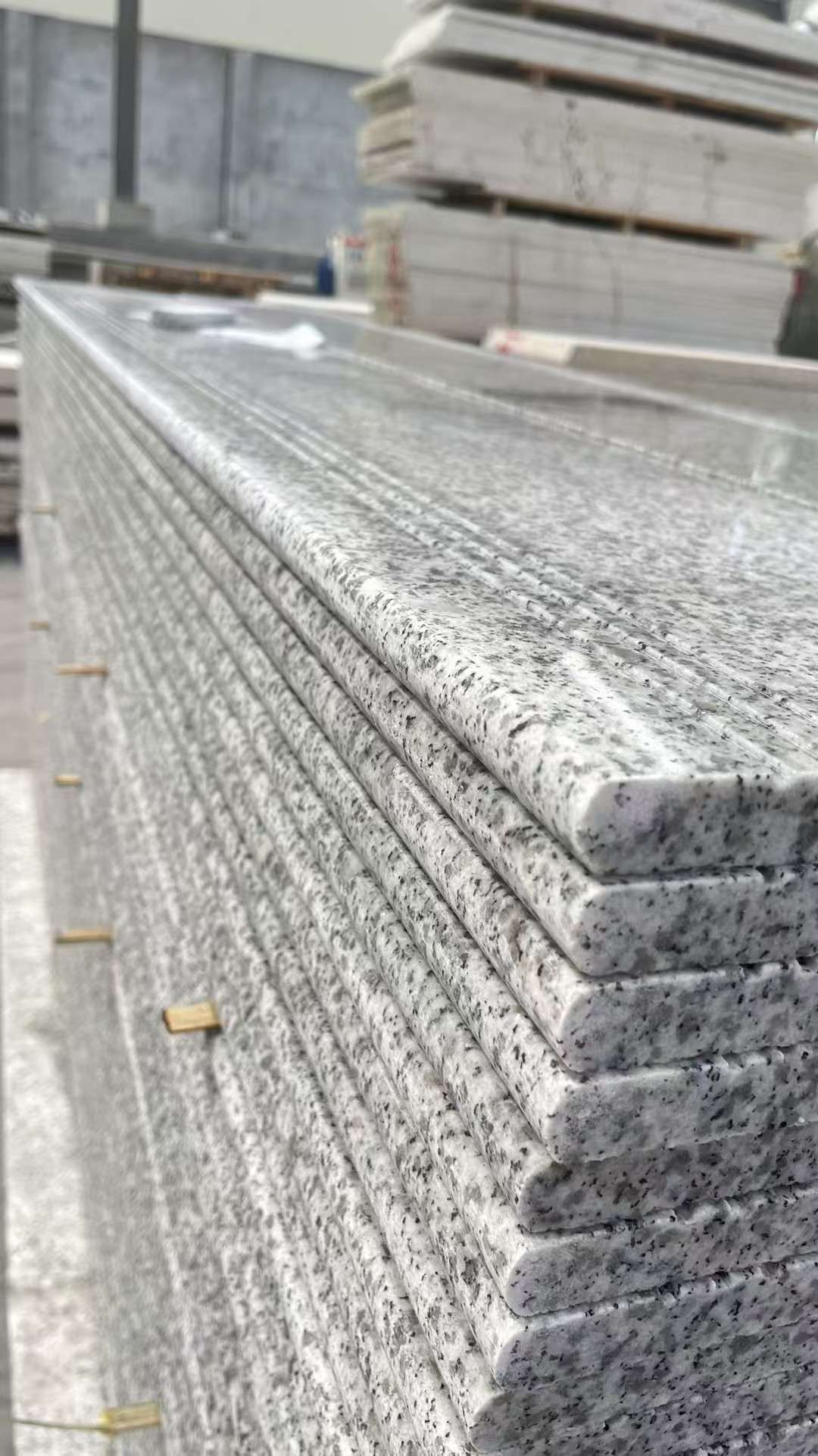 南宁芝麻白楼梯踏步 花岗岩楼梯板材