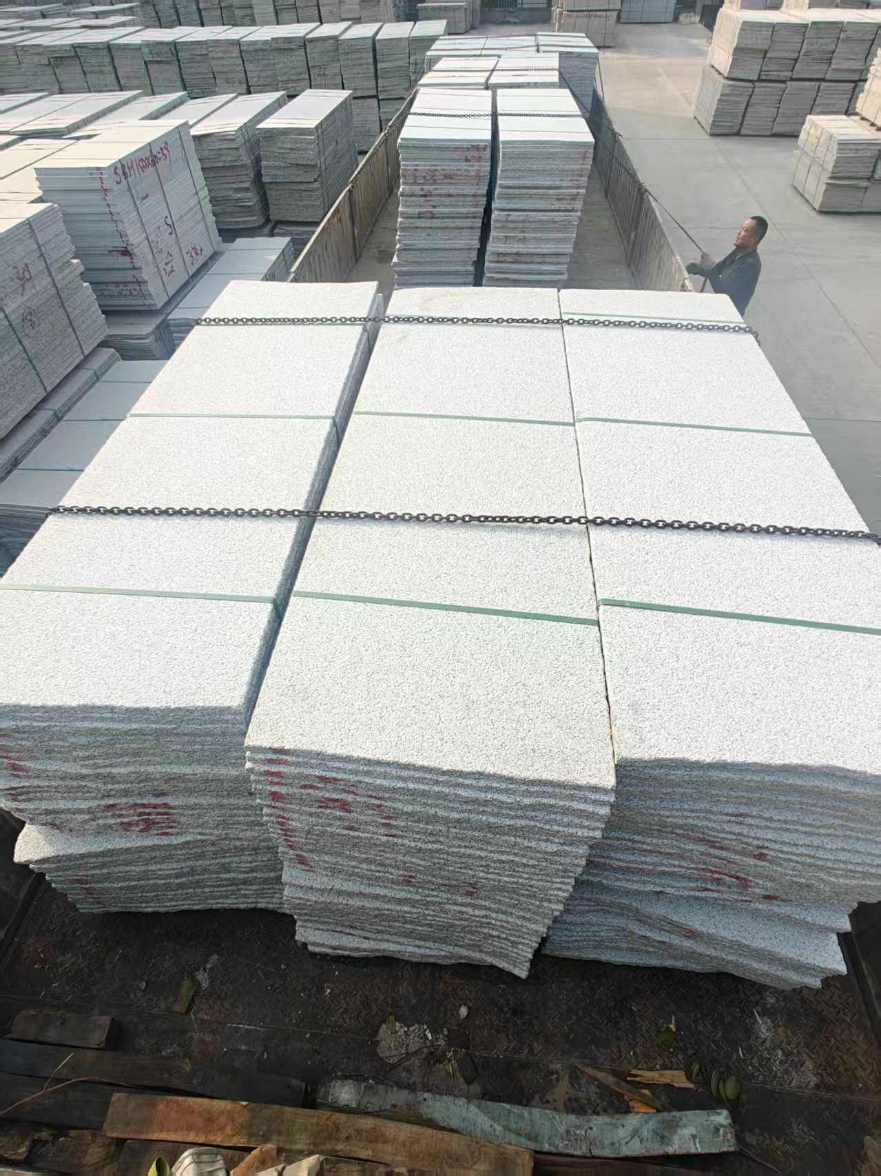 南宁芝麻白毛板，石材毛板