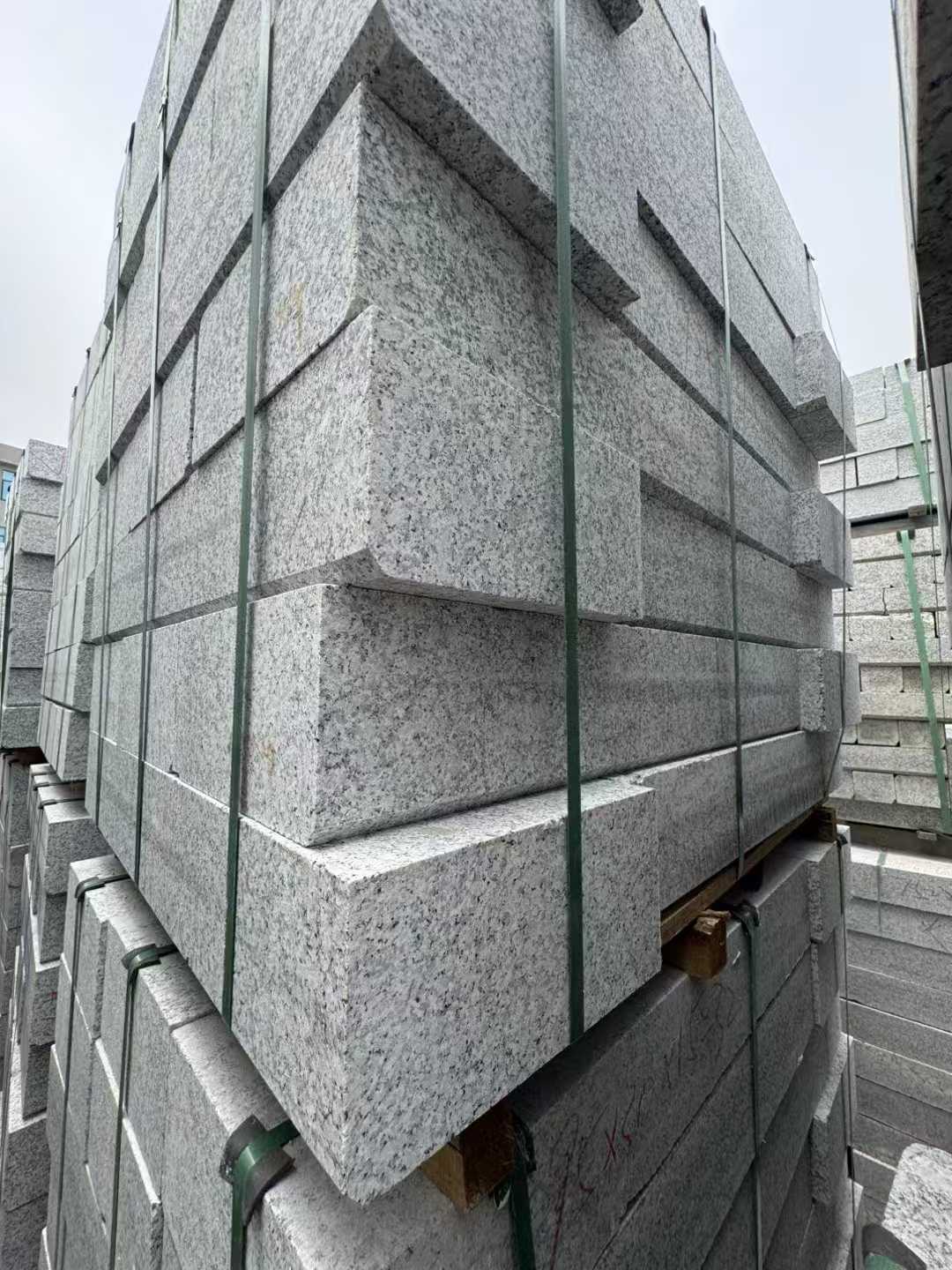 南宁芝麻白路牙石 马路牙子